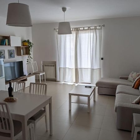 טאראנטו La Casa Dei Due Mari - Large Apartment With Parking מראה חיצוני תמונה