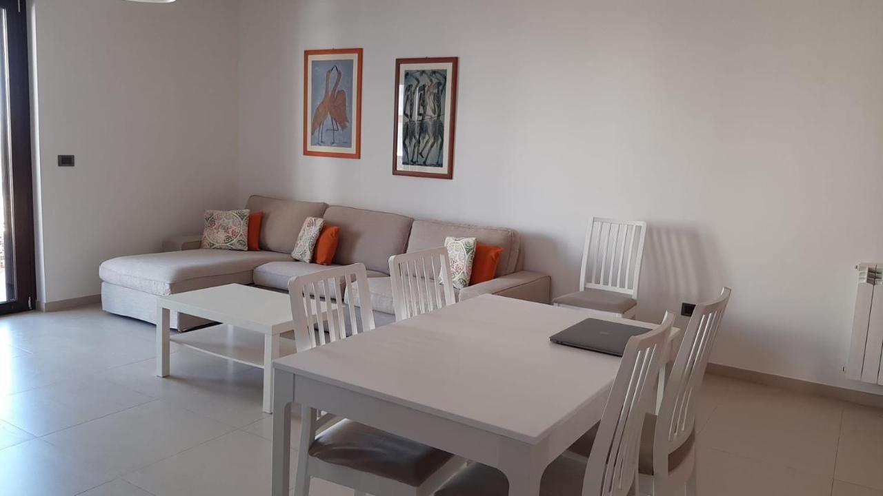 טאראנטו La Casa Dei Due Mari - Large Apartment With Parking מראה חיצוני תמונה
