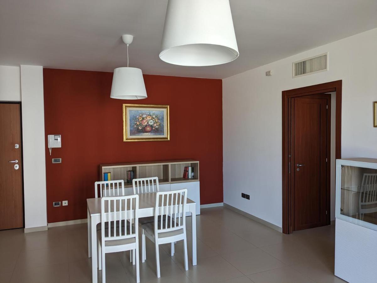 טאראנטו La Casa Dei Due Mari - Large Apartment With Parking מראה חיצוני תמונה