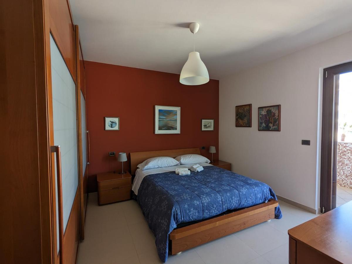 טאראנטו La Casa Dei Due Mari - Large Apartment With Parking מראה חיצוני תמונה