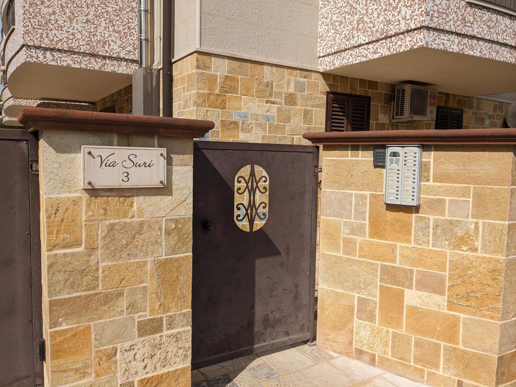 טאראנטו La Casa Dei Due Mari - Large Apartment With Parking מראה חיצוני תמונה